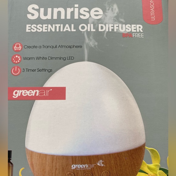 Essential Oil Diffuser - Picture 2 of 4